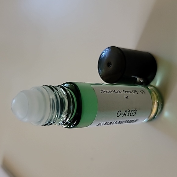 African Musk: Green (Unisex) - 1/3 oz. - Picture 2 of 2
